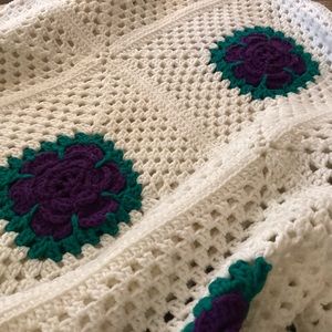 Hand crocheted afgan